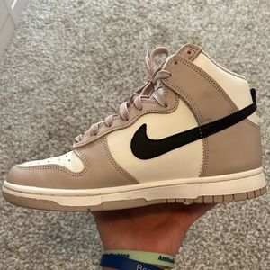 Nike Dunk High ‘Fossil Stone Sail Black’